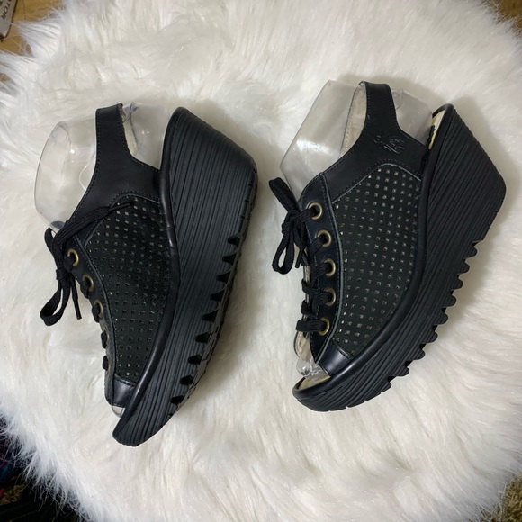 SOLD Fly London Yorl Leather Wedge Sandal Black - Picture 4 of 11